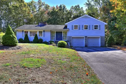 7 Diana St, Orange, CT 06477