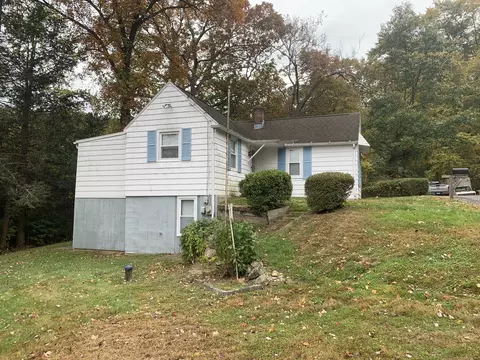 229 Dinunzio Rd, Watertown, CT 06779