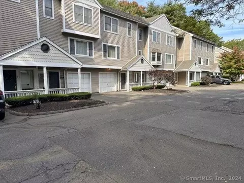536 Redstone Hill Rd #13, Bristol, CT 06010
