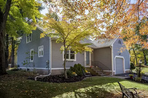 28 Pintail Cir #28, South Windsor, CT 06074