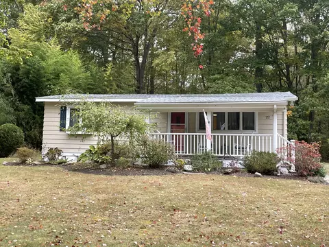 22 Stone Hedge Rd, Westbrook, CT 06498