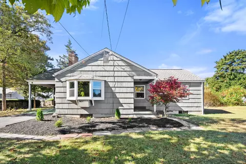 229 Southwest Ave, Windsor Locks, CT 06096