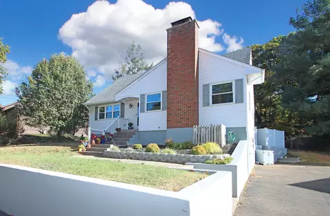 37 Quarry Ln, Meriden, CT 06451