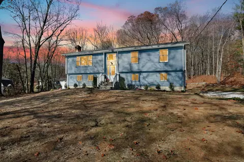 131 Simpaug Tpke, Redding, CT 06896