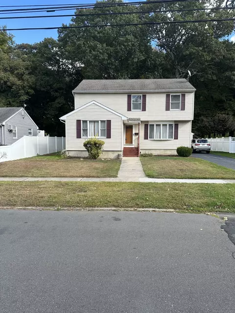 110 Karen Ave, Stratford, CT 06614