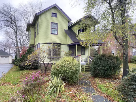 133 Warrenton Ave, Hartford, CT 06105