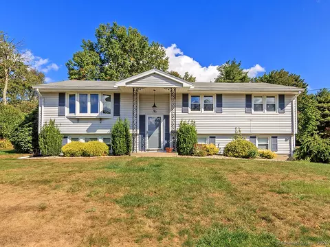 198 Tremont St, Newington, CT 06111