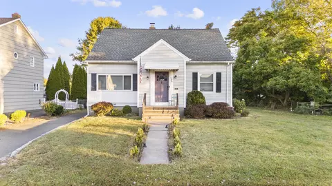 106 Glenfield Ave, Stratford, CT 06614
