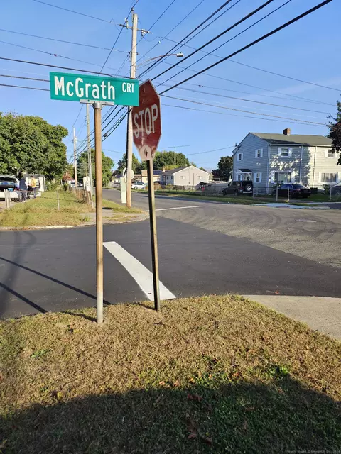 11 Mcgrath Ct, Stratford, CT 06615