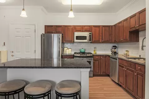 25 Adams Ave #210, Stamford, CT 06902