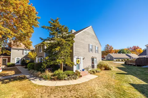 316 Georgetown Dr, Glastonbury, CT 06033