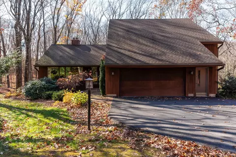47 Mountain View Rd, Glastonbury, CT 06033