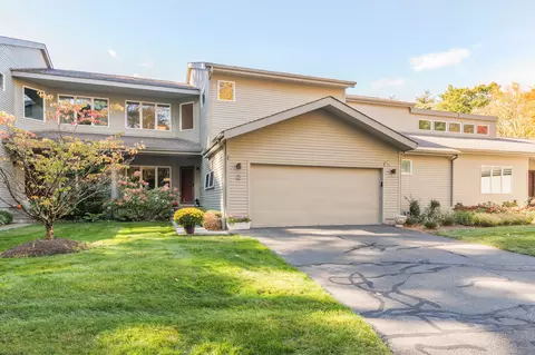 2 Clearbrook #2, Avon, CT 06001