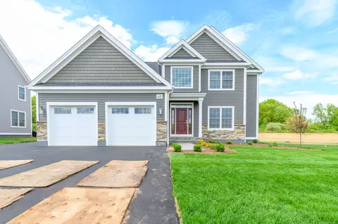 40 Primrose Ln, Cromwell, CT 06416