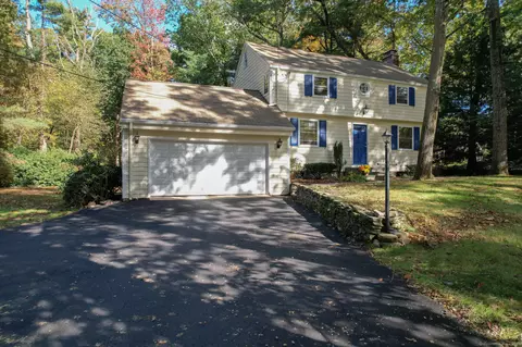 52 Country Club Rd, Avon, CT 06001