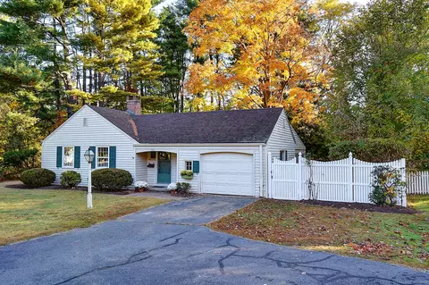 1510 Main St, Glastonbury, CT 06033