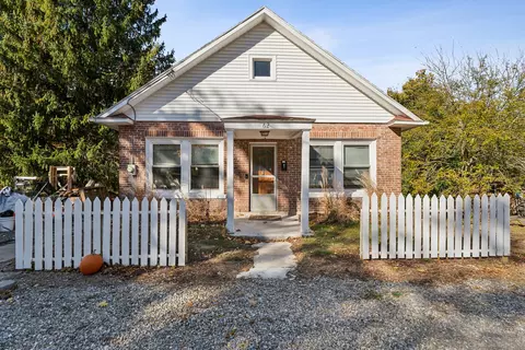 62 Woodside Ave, Norwich, CT 06360