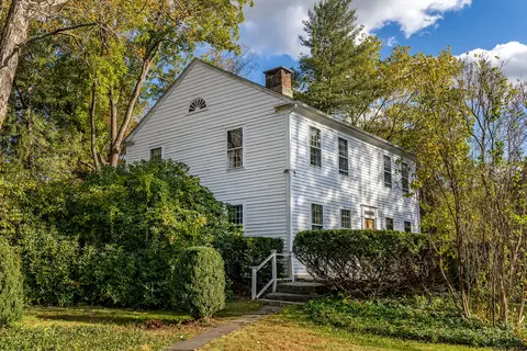 7 Diamond Ln, New Milford, CT 06776