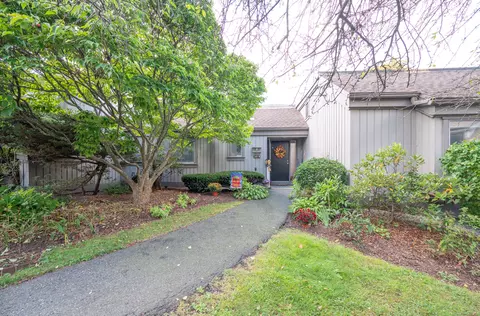 357 B Krueger Cir, Southbury, CT 06488