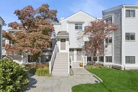 148 Rowayton Woods Dr #148, Norwalk, CT 06854