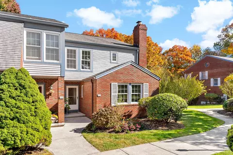 96 Roberton Xing #96, Fairfield, CT 06825