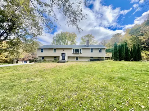 14 N Lost Acres Rd, Hartland, CT 06027