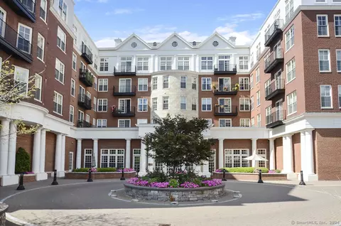 85 Memorial Rd #203, West Hartford, CT 06107