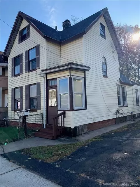32 Henry St, New Haven, CT 06511