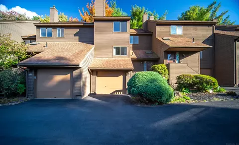 900 Mix Ave #19, Hamden, CT 06514