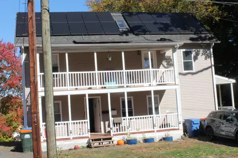 9 Summit St, Meriden, CT 06450