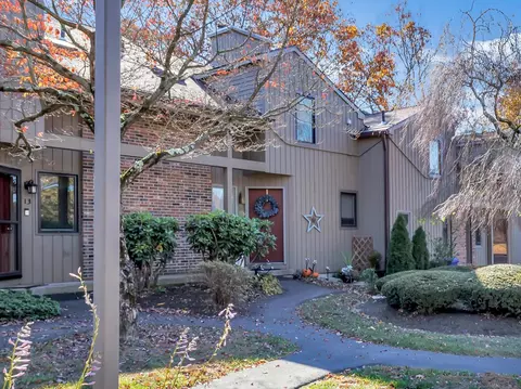 14 Far View Cmns #14, Southbury, CT 06488