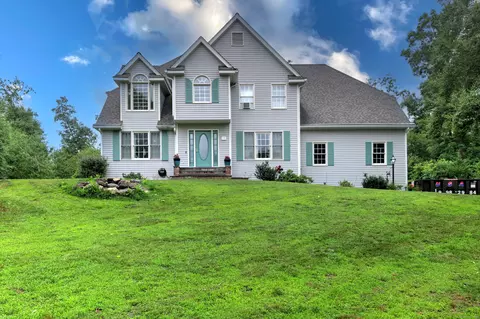 Undisclosed, Newtown, CT 06482