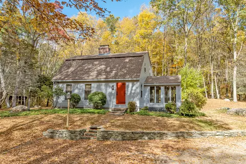 243 Pulpit Rock Rd, Woodstock, CT 06281