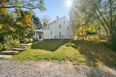 1158 Saybrook Rd, Haddam, CT 06438