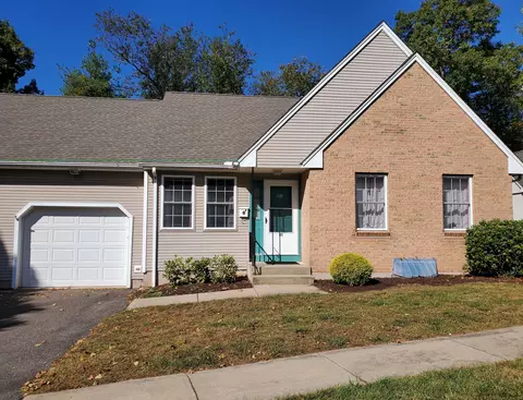 31 Shares Ln #31, South Windsor, CT 06074