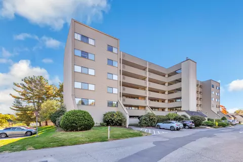 85 Viscount Dr #B41, Milford, CT 06460