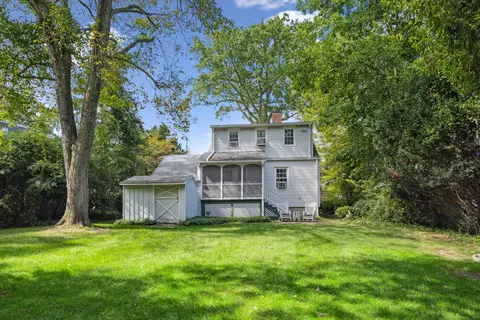 67 Old Elm Rd, Fairfield, CT 06825