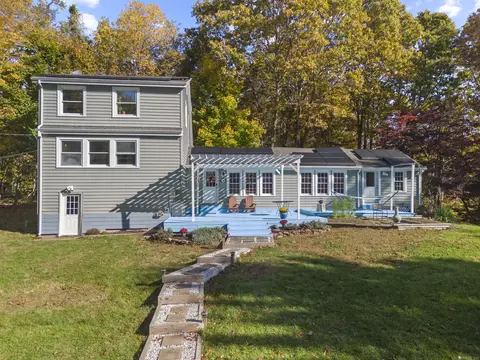 723 Old Pent Rd, Guilford, CT 06437