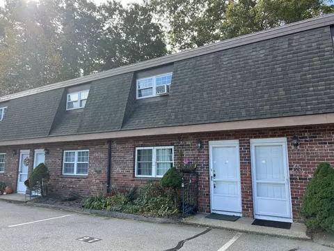 39 Ash Dr #27, Ledyard, CT 06335