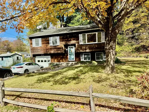 2 Blue Spruce Ct, Bethel, CT 06801