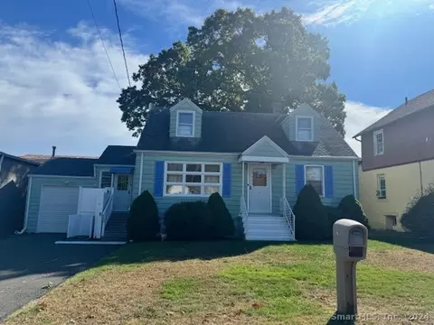 12 W Clark St, West Haven, CT 06516