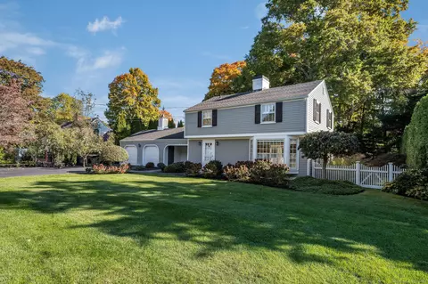 7 Barberry Ln, Madison, CT 06443