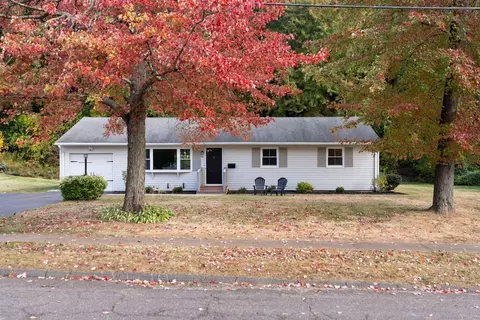 48 Stevens Ln, Glastonbury, CT 06033