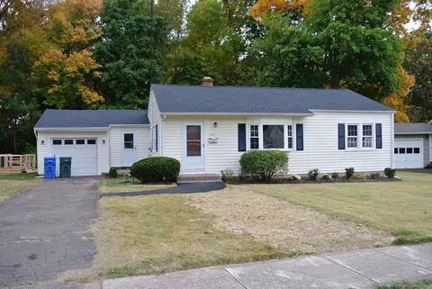 143 W Side Dr, Hamden, CT 06514
