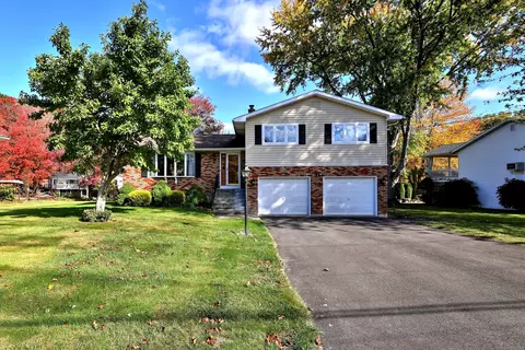 33 Medway Rd, Waterbury, CT 06708