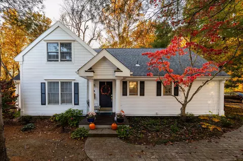 8 Pinehurst Ln #8, Moodus, CT 06469