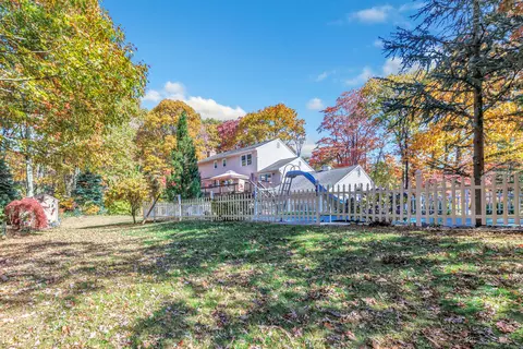 14 Doe Pl, Shelton, CT 06484