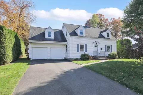 3 Poplar St, Enfield, CT 06082