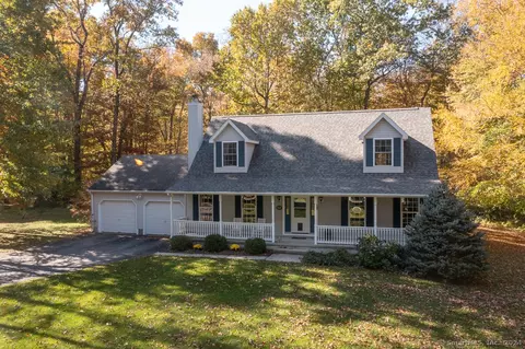 57 Lochdale Dr, Montville, CT 06370