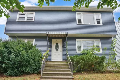 328 S Cherry St, Wallingford, CT 06492